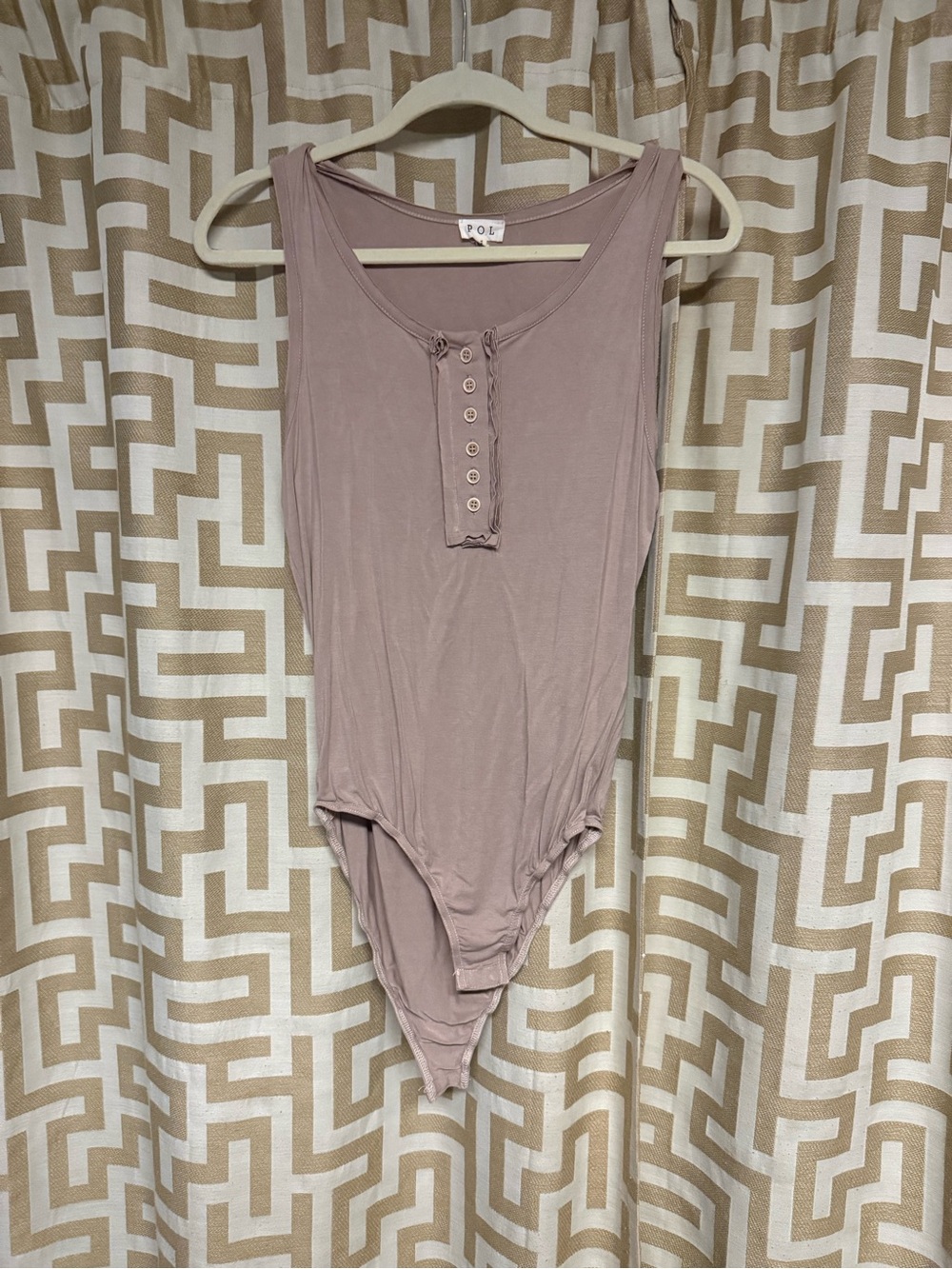 POL Sleeveless Henley Bodysuit in Dusty Mauve